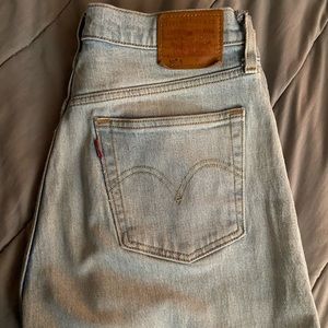 Levis